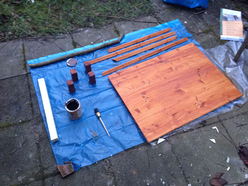 Sichtbare Teile Beizen.